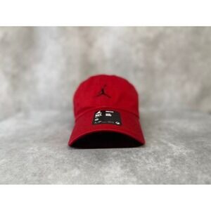 New w/ Tags Jordan Club Hat Red Black M/L Unstructured Curved-Bill Cap Men's